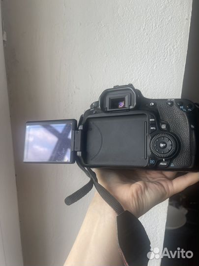 Зеркальный фотоаппарат canon 60d