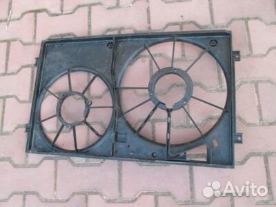 Диффузор дополнительного радиатора Audi