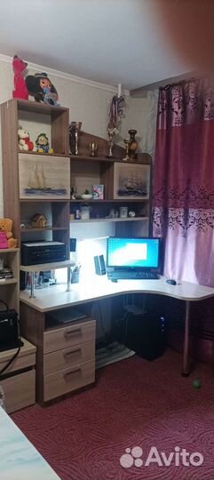 Компьютерный стол