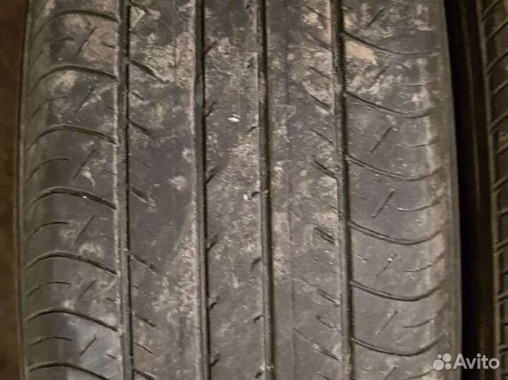 Yokohama BluEarth E70 215/60 R16