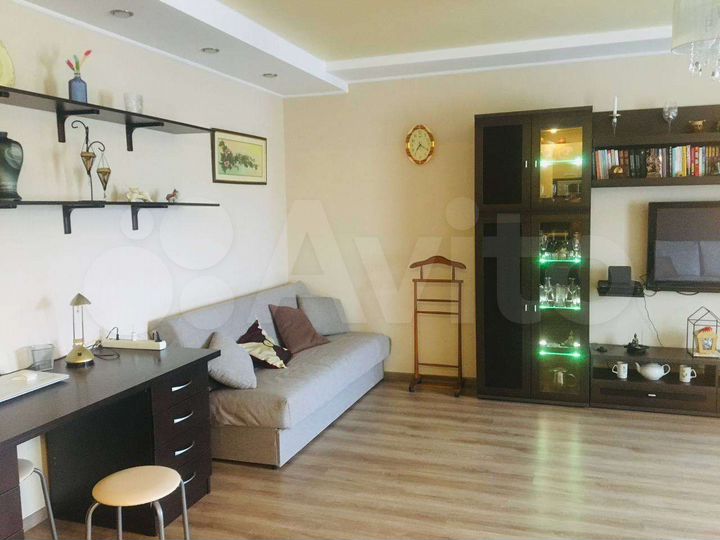 2-к. квартира, 68 м², 2/6 эт.