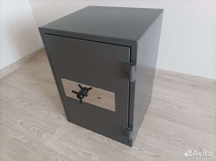 Сейф огневзломостойкий