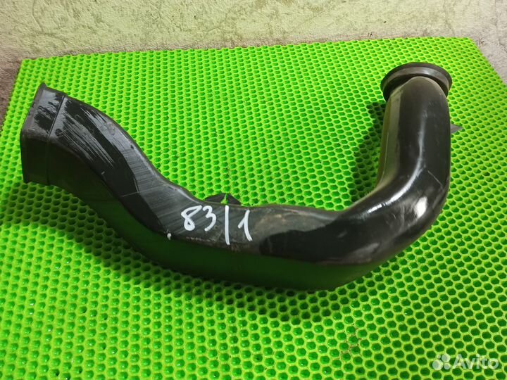 Патрубок воздухозаборника Renault Logan