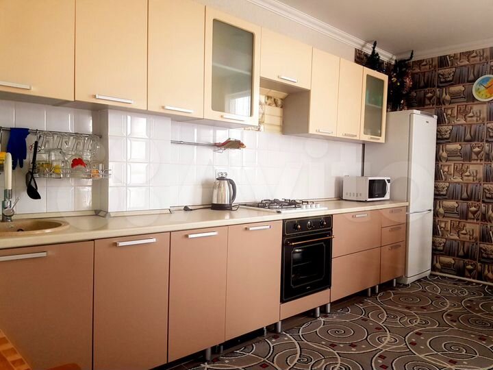 3-к. квартира, 80 м², 10/10 эт.