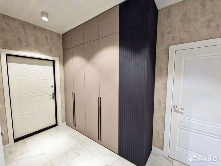 Шкаф распашной 