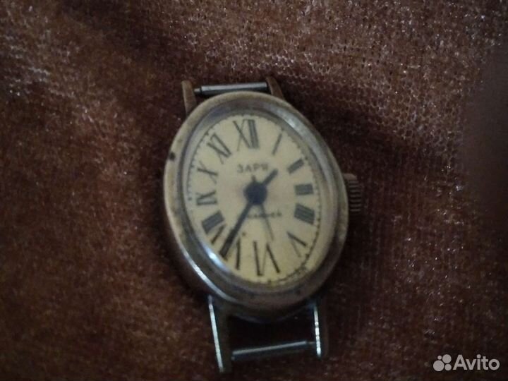 Часы заря 17 камней