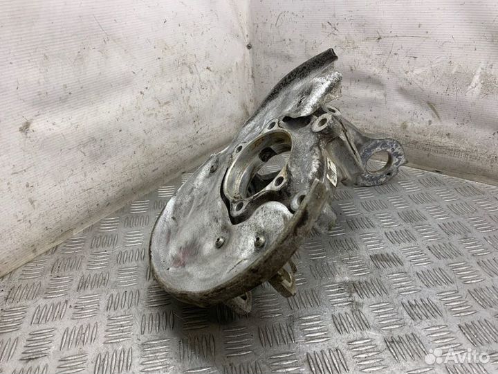 Кулак поворотный задний левый Audi Q5 8R 2009-2012