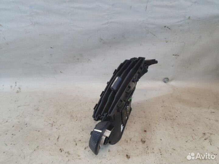 Дефлектор в торпеду Ford Focus 3 pnda 2013