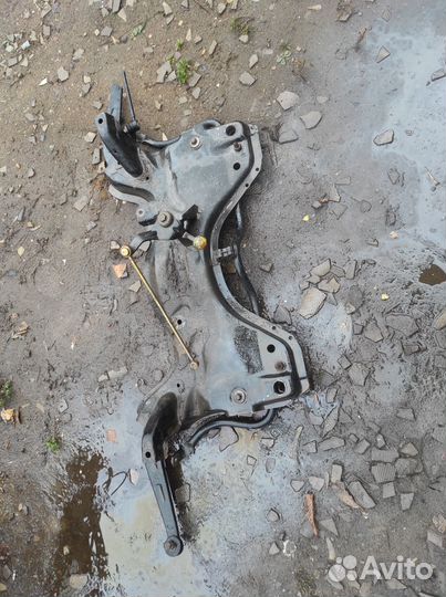 Передний подрамник peugeot 206