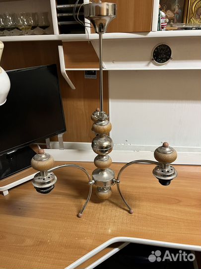 Продам люстру на 3 лампочки