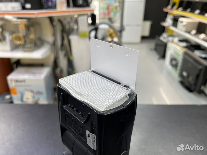 Вспышка Nikon Speedlight SB-700 / гарантия