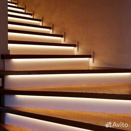 Умная подсветка лестницы