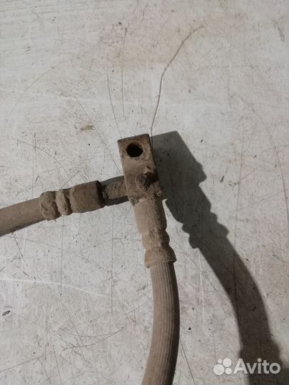 Шланг тормозной передний левый Nissan Primera P12