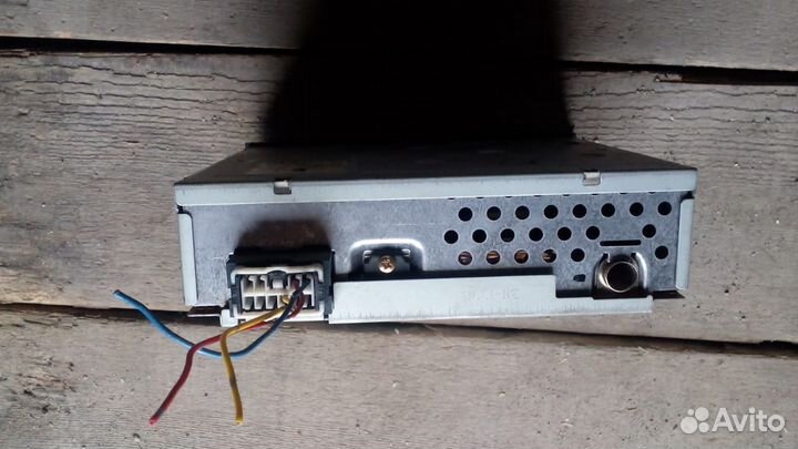 Японский радиоприёмник в автомобиль