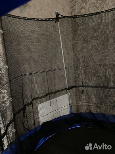 Батут с защитной сеткой