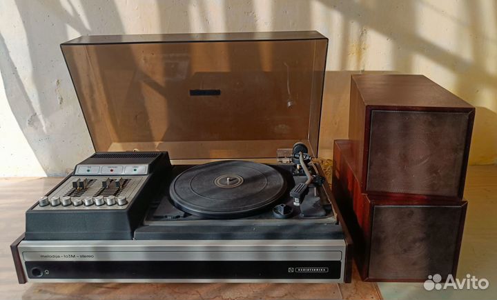 Проигрыватель пластинок Мелодия-103-стерео