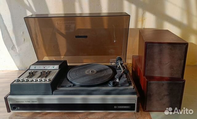 Проигрыватель пластинок Мелодия-103-стерео