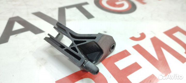 Кронштейн воздушного фильтра Audi Q5 8R cncd