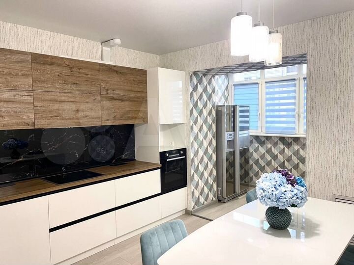 4-к. квартира, 130 м², 3/10 эт.