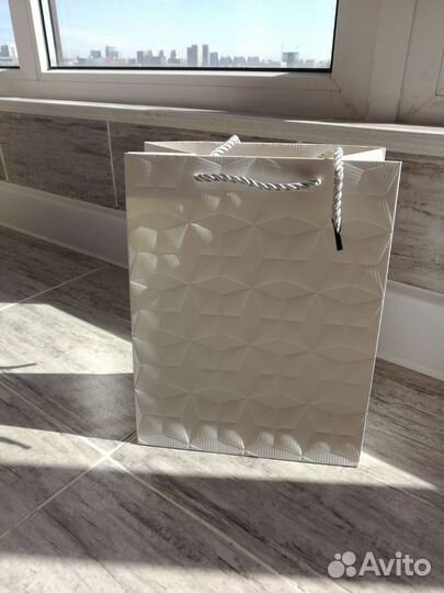 Бумажные подарочные крафт пакеты