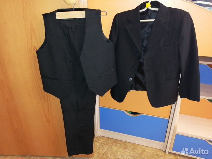 Костюм двойка или тройка