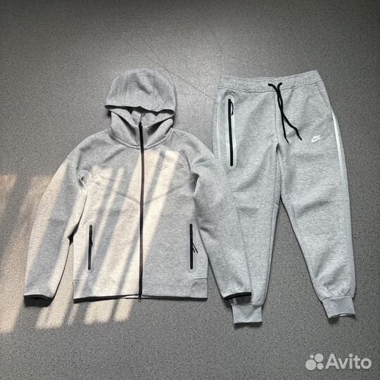 Костюм мужской nike tech fleece с рефликтивамм