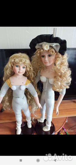 Кукла фарфоровая коллекционная