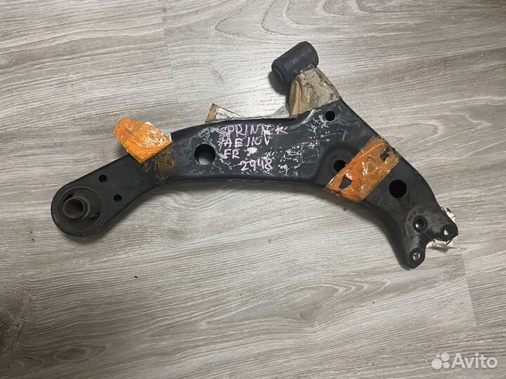 Рычаг подвески передний правый Toyota Corolla