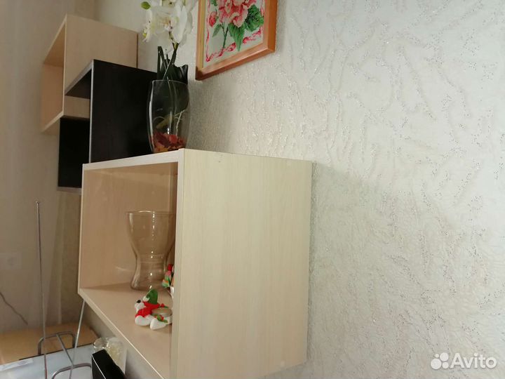 Полка настенная навесная