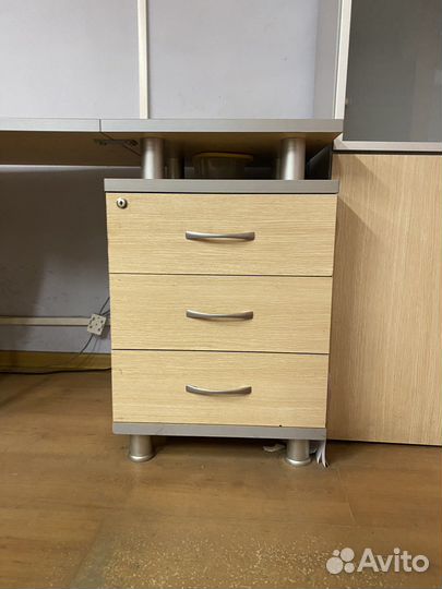 Офисная мебель б/у