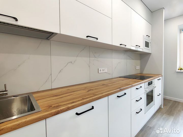 Белая кухня в современном стиле