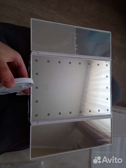 Зеркало косметическое с подсветкой