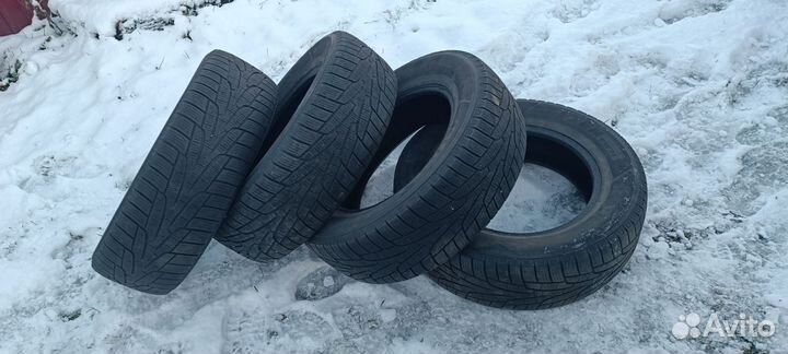 Kumho I'Zen KW31 235/65 R17
