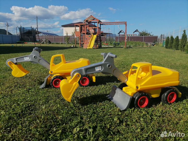 Игрушечный экскаватор Полесье