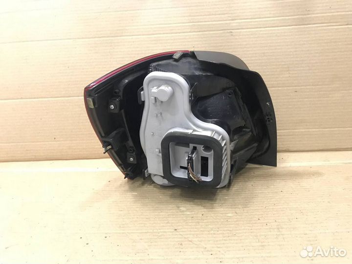 Стоп-сигнал правый Volkswagen Polo (Mk5) Hatchback