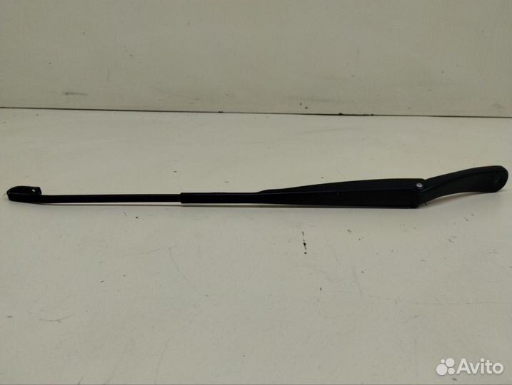 Поводок стеклоочистителя передний правый Nissan Te