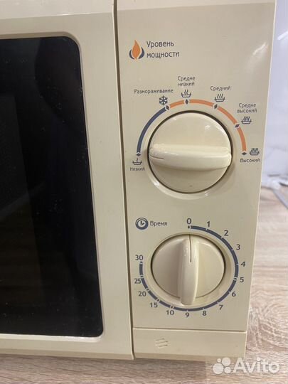 Микроволновая печь Wellton