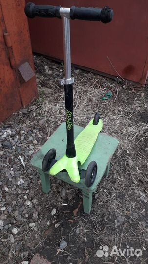 Детский самокат трехколесный