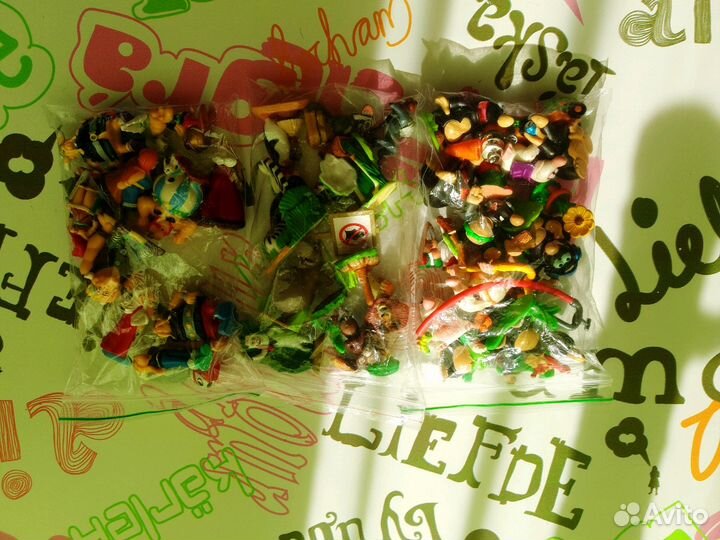 Киндер-сюрприз целые серии 90 и др