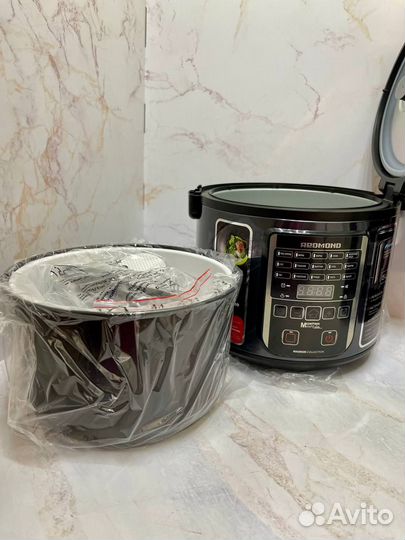 Мультиварка Redmond rmc-m52 (59664)