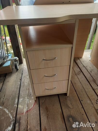 Стол руководителя с брифинг приставкой бу