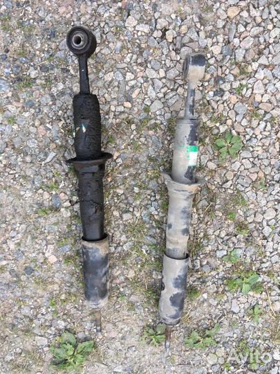 Стойка передняя toyota land cruiser prad4851069545