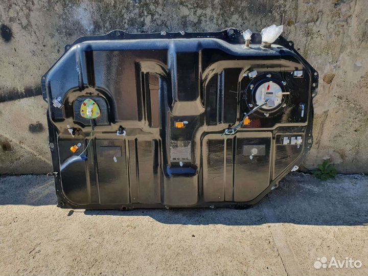 Бак топливный для Mitsubishi Grandis