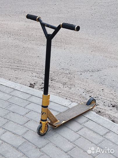 Трюковой самокат