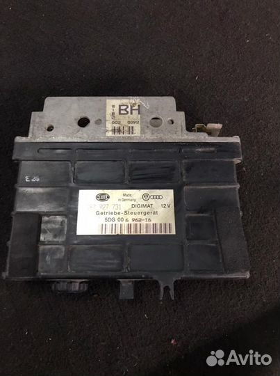 097927731 Блок управления Audi 100