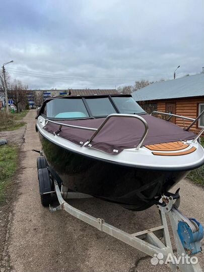 Катер Phoenix 510BR