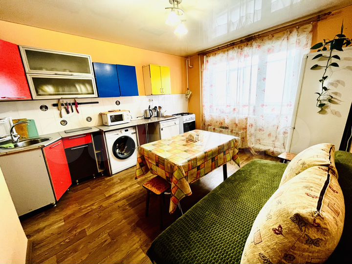 2-к. квартира, 84 м², 1/10 эт.