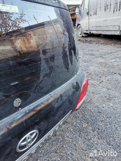 Дверь багажника верхняя Toyota Land Cruiser