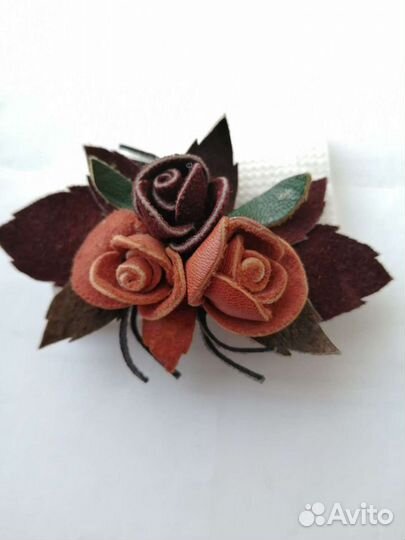 Броши из натуральной кожи и меха