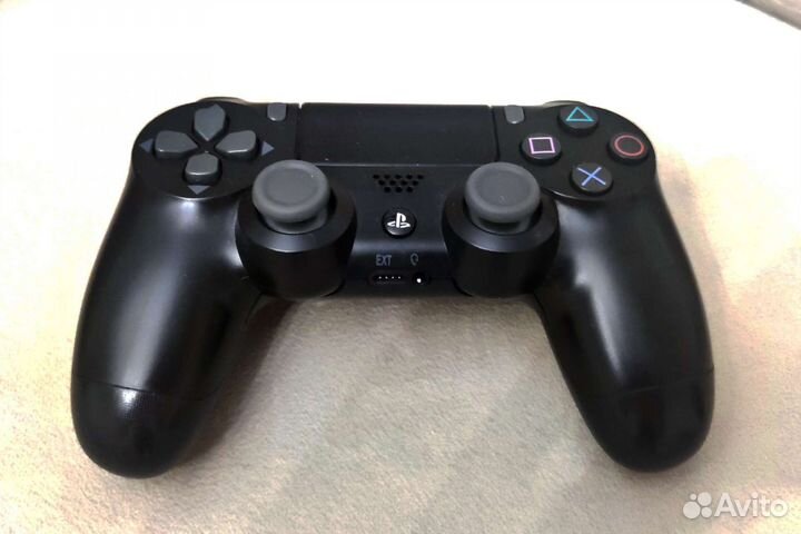 2 Джойстика от пс4. 2 джойстика от PS4